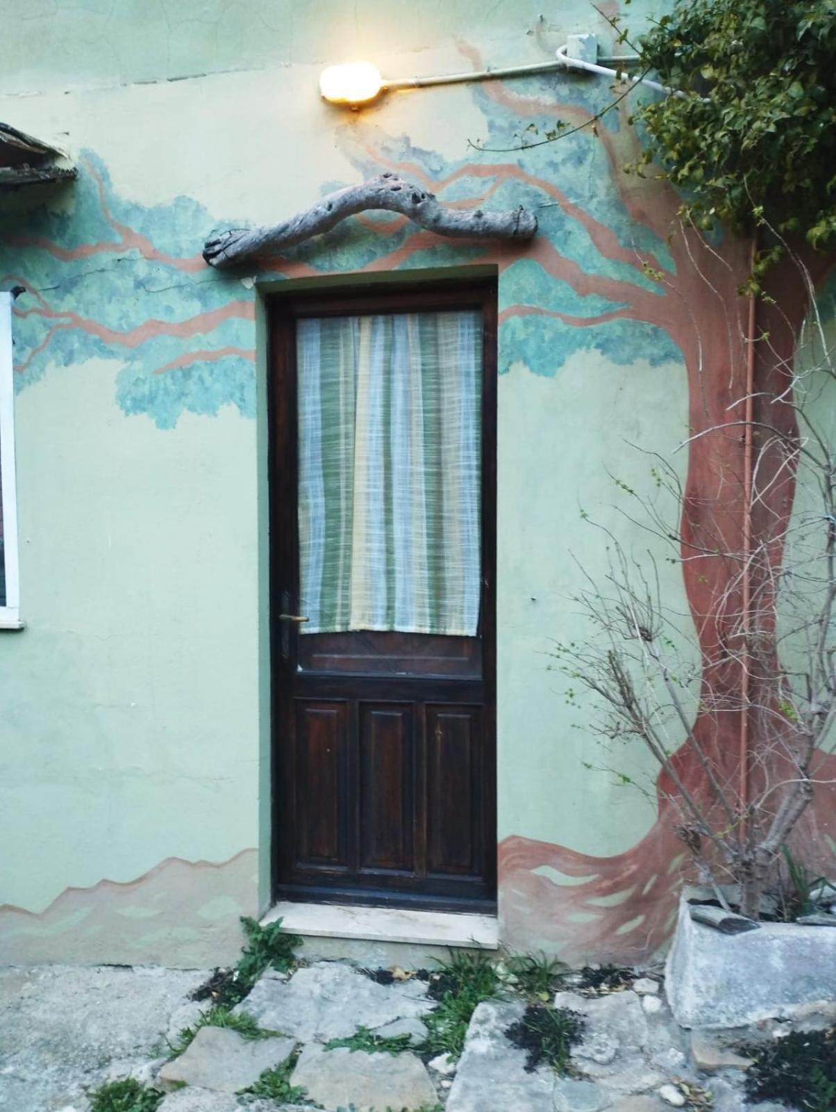 Country Living School Guest House Laconi Exterior photo